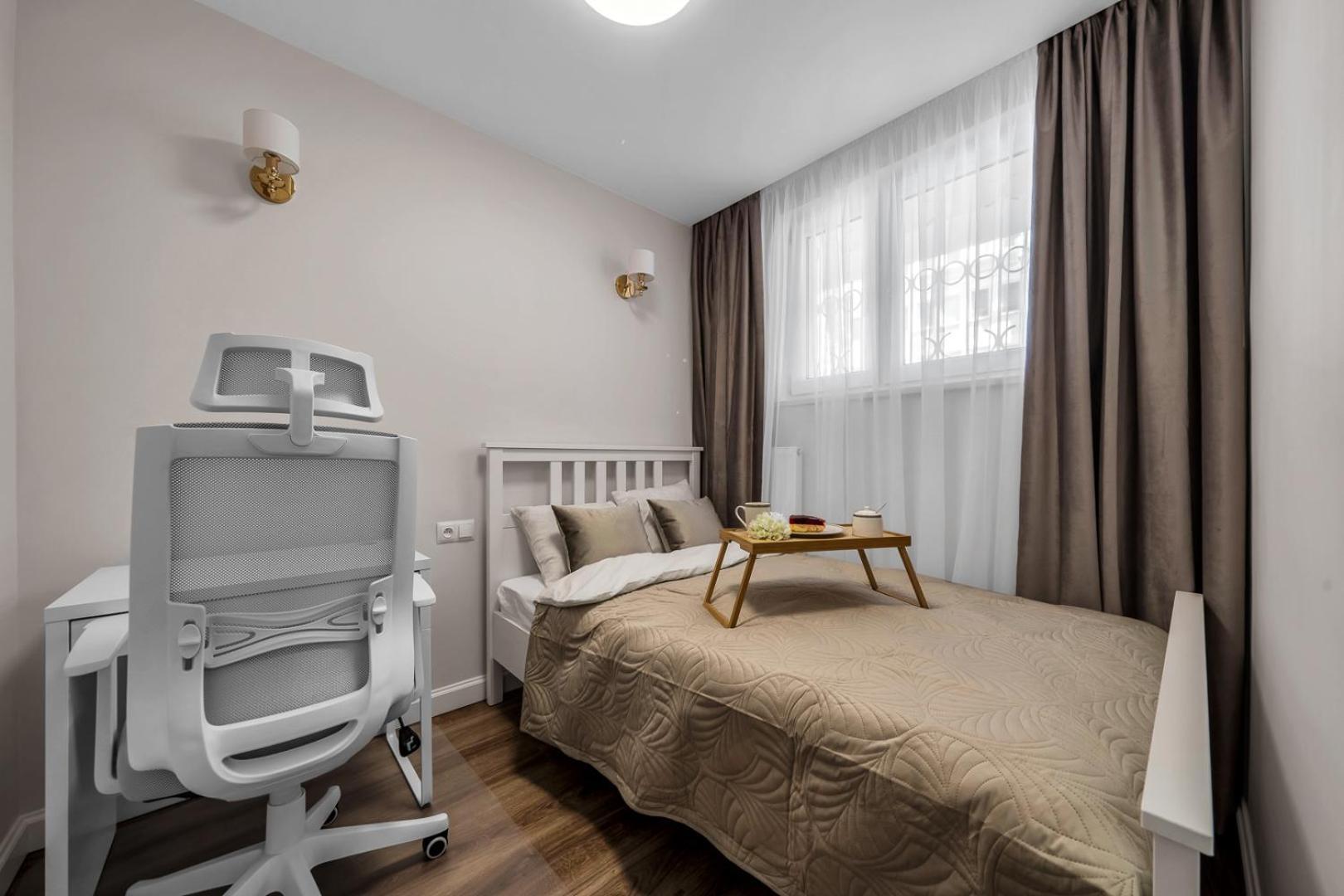 Warsaw Centrum Apartment - Workspace, Balcony - By Rentujemy Exterior photo