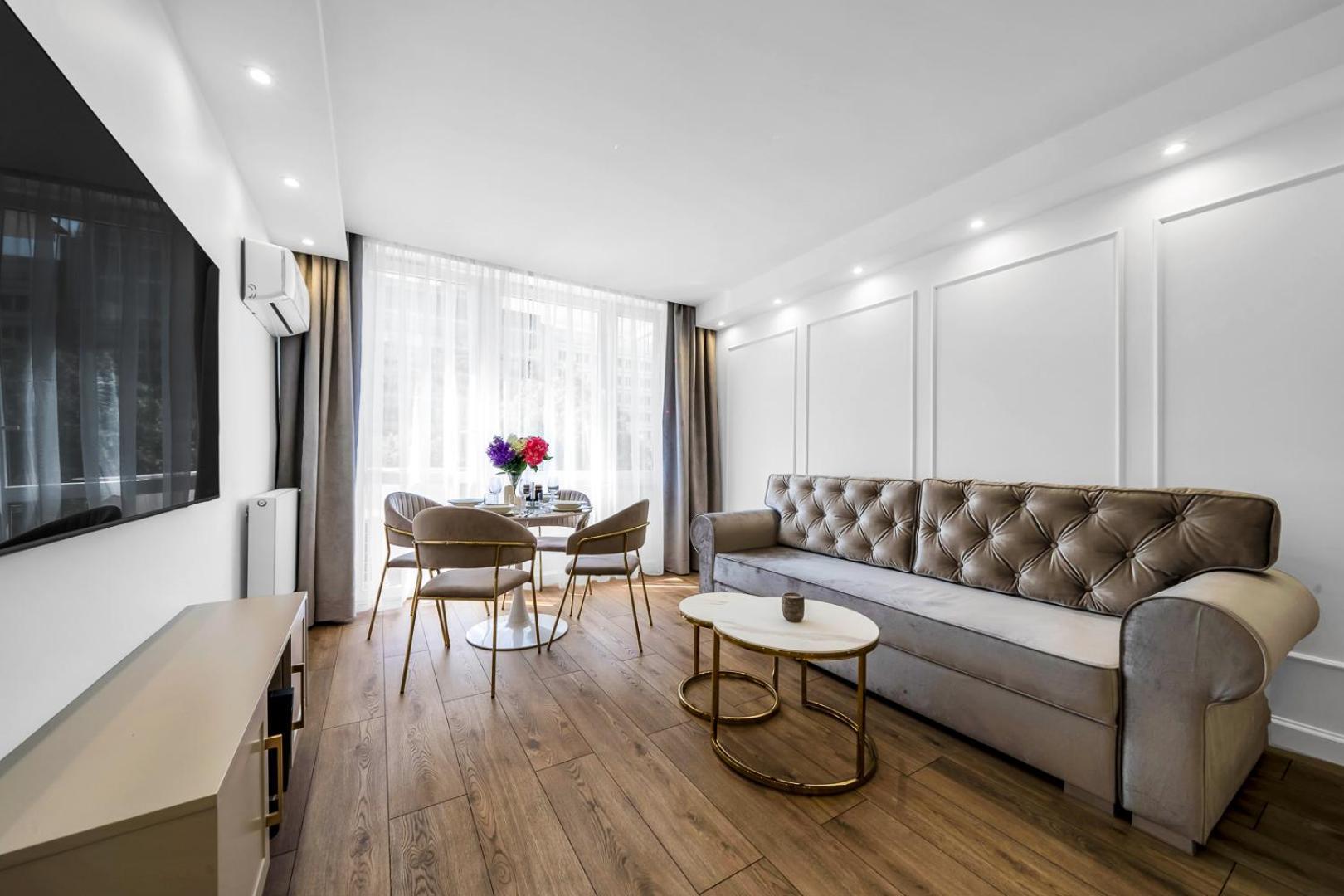 Warsaw Centrum Apartment - Workspace, Balcony - By Rentujemy Exterior photo